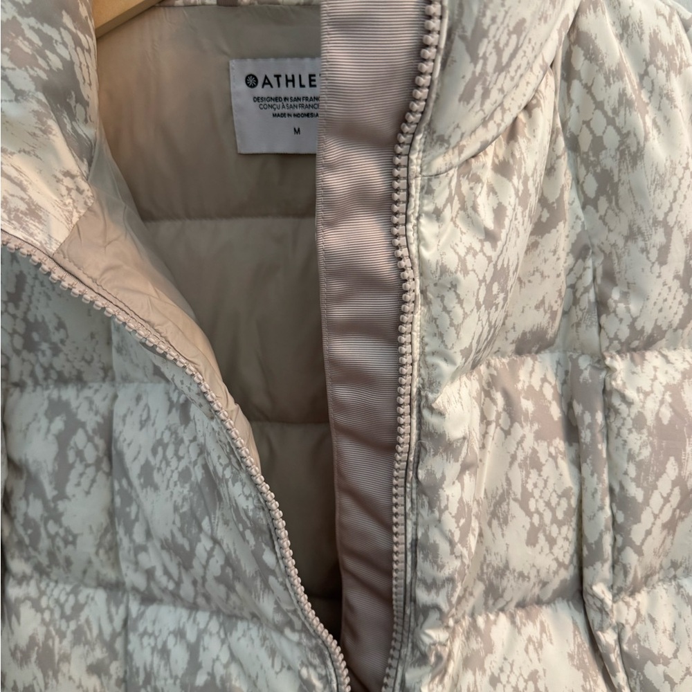 Athleta Women's Patterned Puffer Jacket - image 6